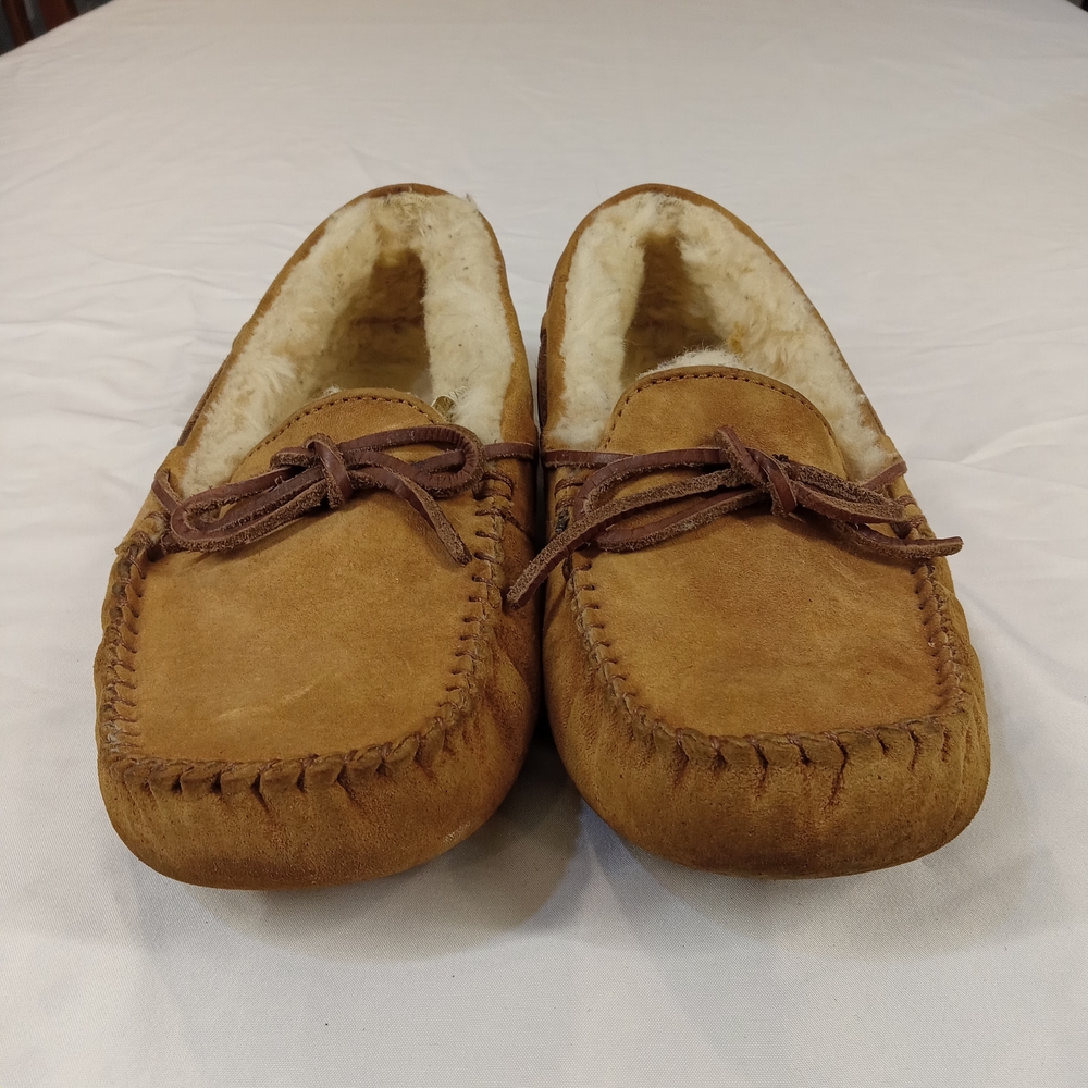 UGG Australia Women Dakota Moccasin Chestnut Slipper US Size 7 Loafer - Picture 2 of 11